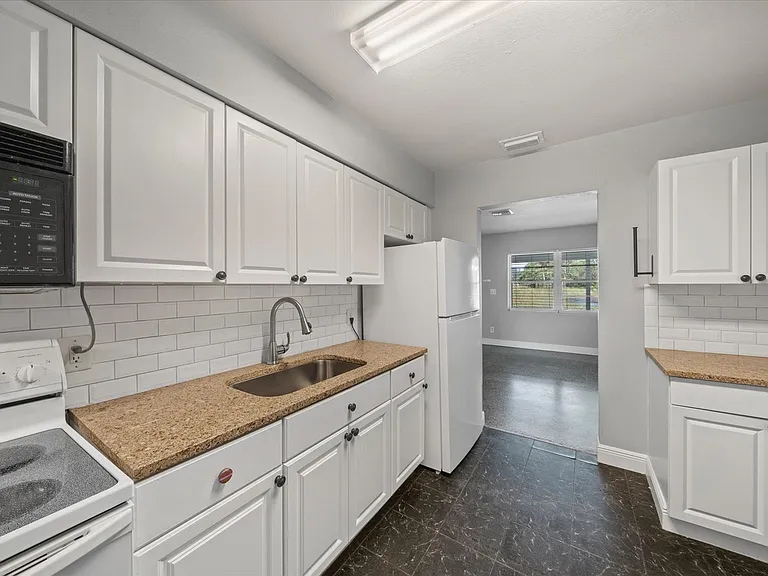 4123 18th Pl — Photo 16