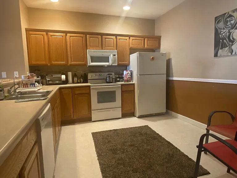 3832 Thornhill Cir — Photo 3
