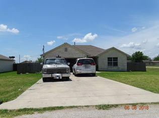 401 W Pietzsch St, Bartlett, TX 76511