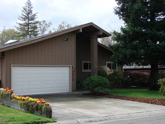 1st image of 3818 Thornwood Dr