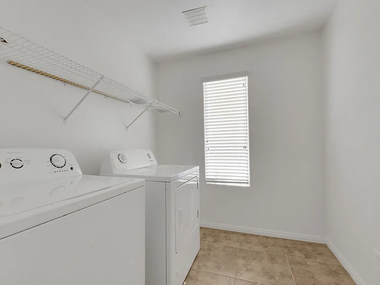 9366 Fitzwilliam Ave — Photo 13