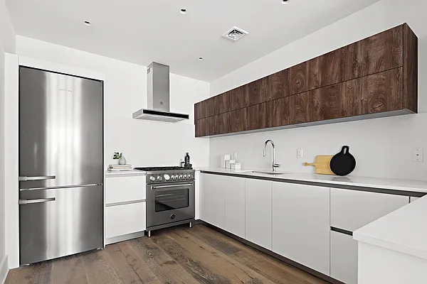 Sold by Compass | media 7