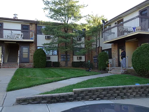 1306 Cricket Ln Photo 1