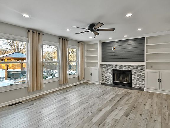 3rd image of 15734 E Timberlane Dr