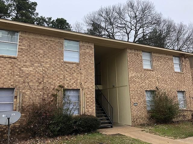 1st image of 415 Tammy Lynn Dr APT 2