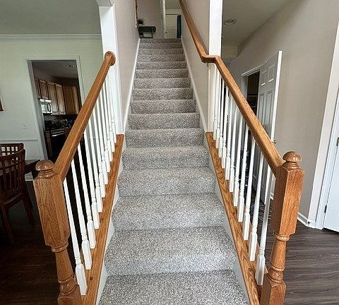 4th image of 566 Colonial Dr