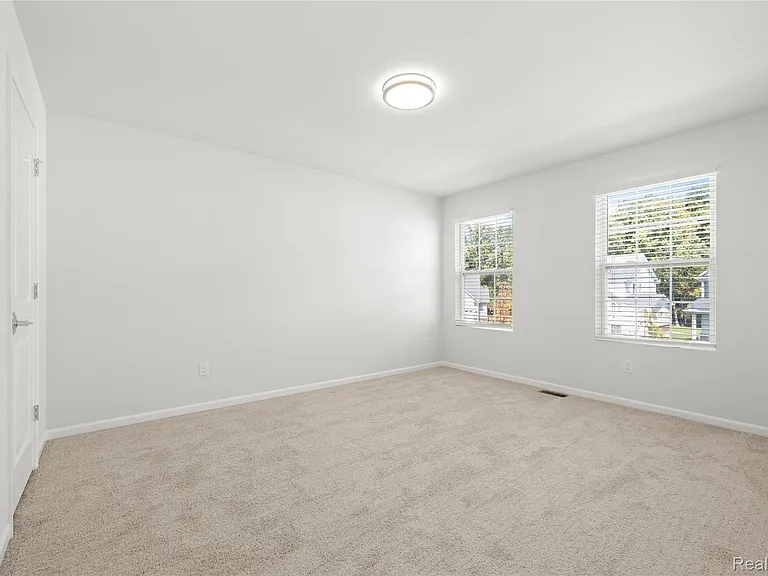 3449 Haverford Dr — Photo 21