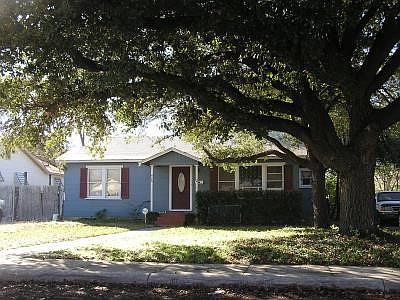 3rd image of 426 W Mandalay Dr