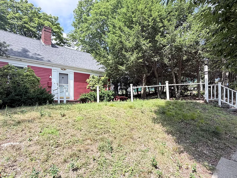 4 Mossdale Rd — Photo 19