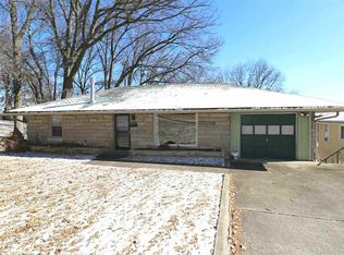 627 Helfrich Ln, Evansville, IN 47712