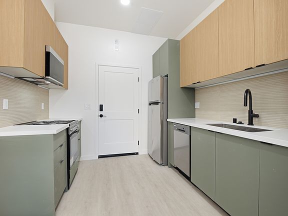 2nd image of 4553 North Ave #1