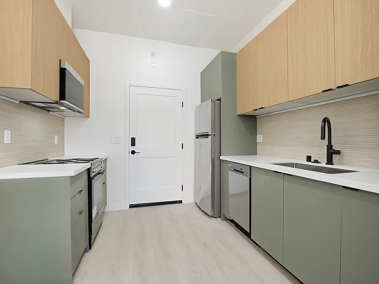4553 North Ave #1 — Photo 2