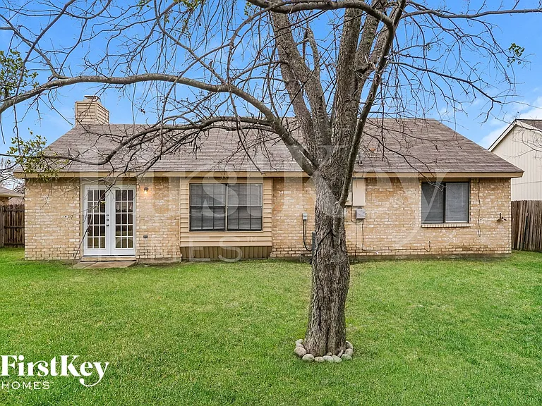 4841 Trailwood Dr — Photo 14