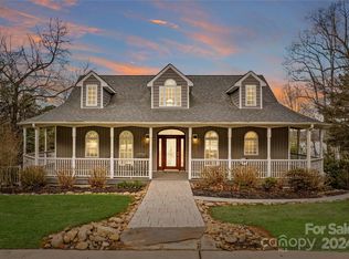 226 Grayrock Dr, Statesville, NC 28677