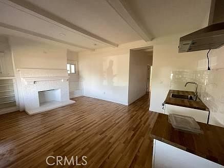 2nd image of 1344 E 43rd Pl