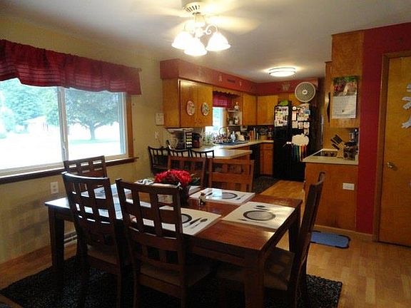 5th image of 1117 Harmony Cir NE