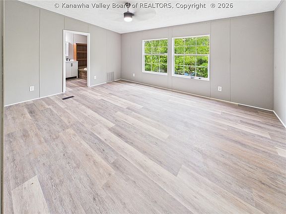 3rd image of 351 Mobile City Rd