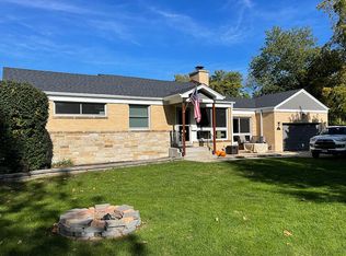 898 Hill Ave, Glen Ellyn, IL