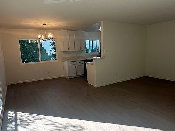 3rd image of 1724 Barry Ave #5