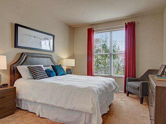 Stoneleigh Bedroom with View