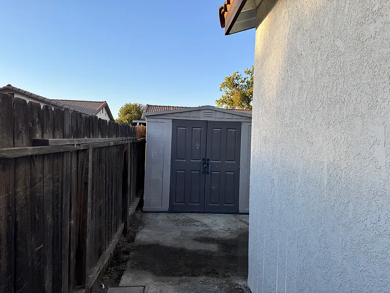 2222 W Vine Ave — Photo 39