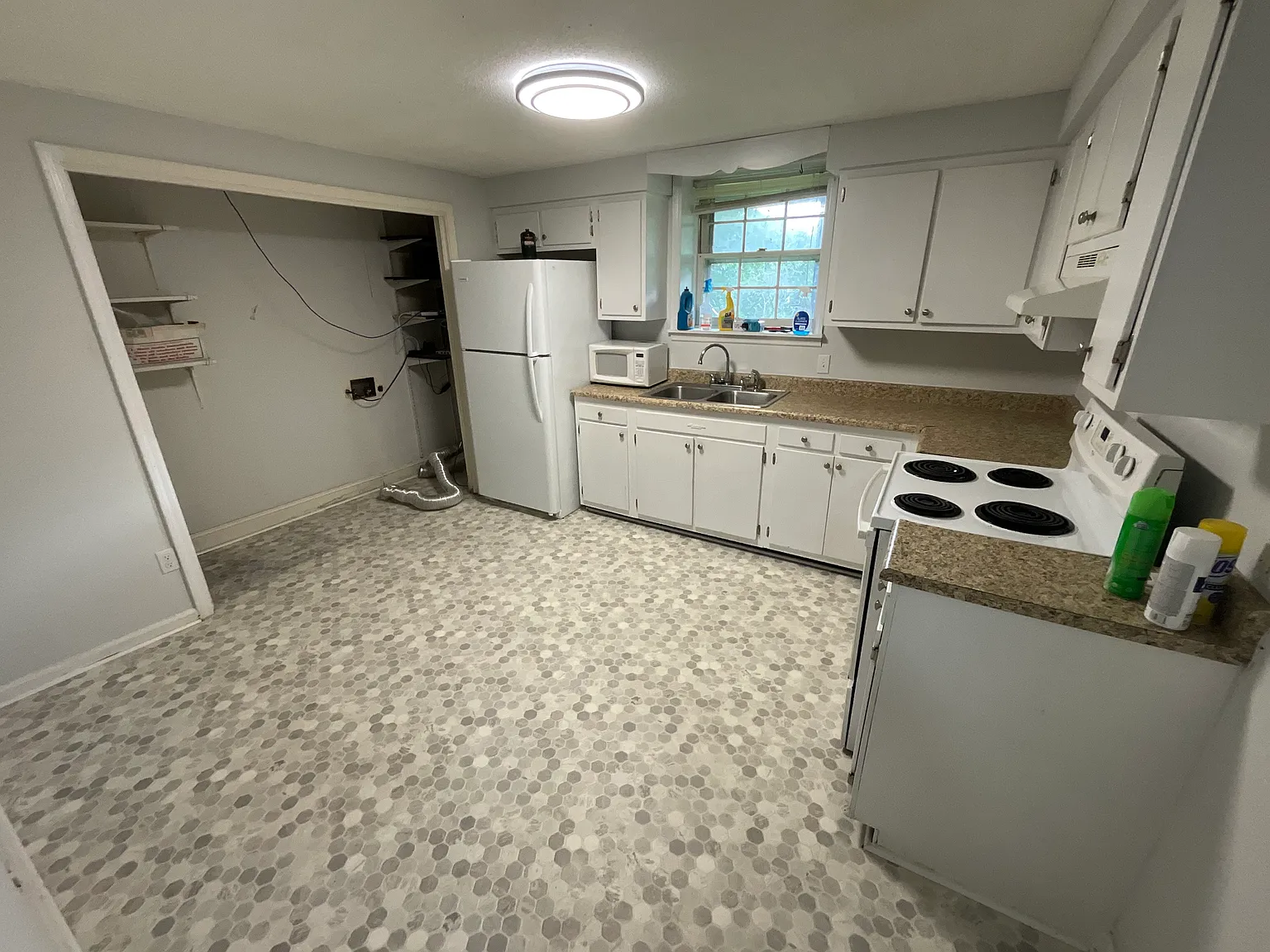 2 bed, 800 sqft, $800 — Photo 2