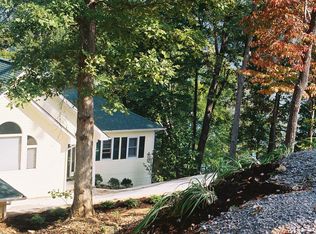 542 Norris Crest Dr, La Follette, TN 37766