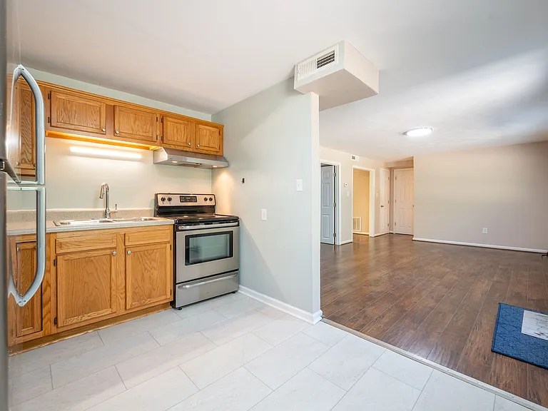 2561 Rutrough Rd — Photo 6