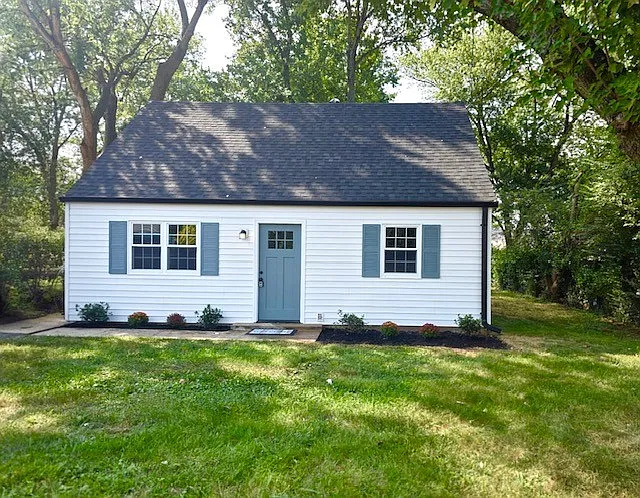 3 bed, 941 sqft, $2,600 — Photo 1
