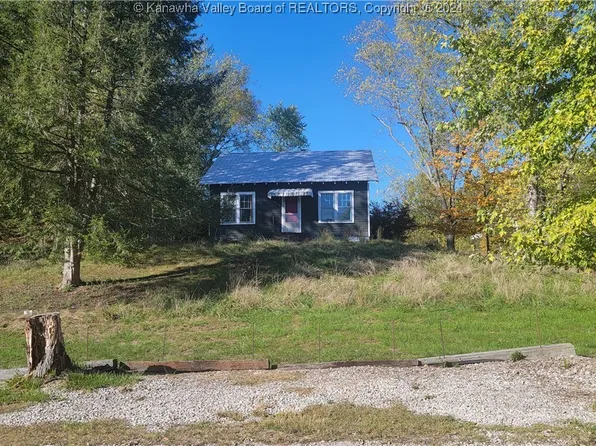 7820 W Park Ave, Hamlin, WV 25523