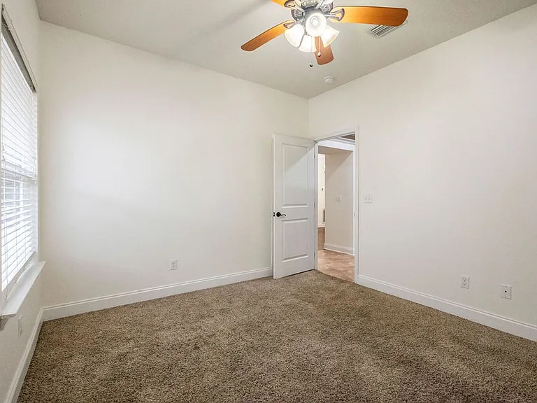 2159 Bayshore Dr — Photo 30
