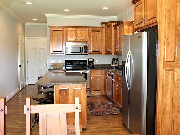 5th image of 4601 Plantation Ln