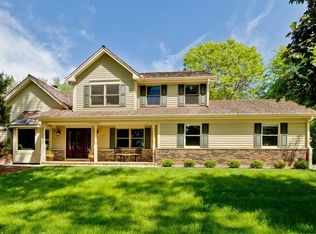 1606 Wilton Ct, Libertyville, IL