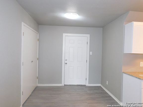 3rd image of 5014 Bartmer Ave
