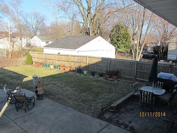 5th image of 458 E Altgeld Ave