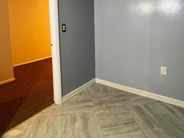 5808 Waterdale Ct — Photo 18