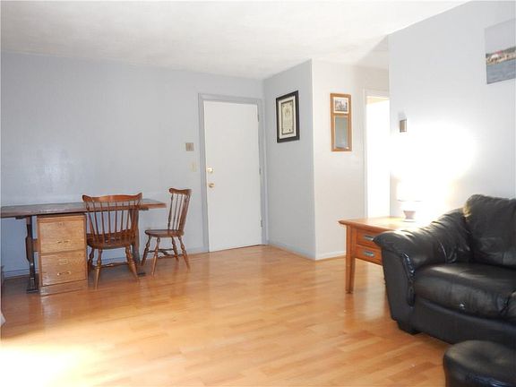 5th image of 5 Stonehenge Dr Unit 243