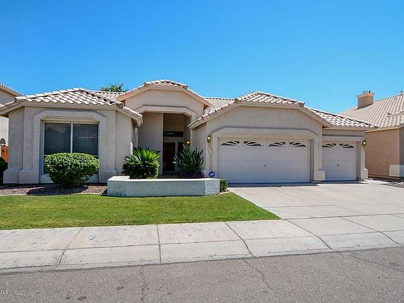2nd image of 725 W Aire Libre Ave