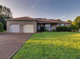 1014 Victoria Ln W, Hendersonville, TN 37075