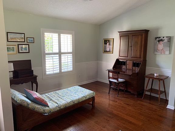 2nd image of 1836 Royal Fern Ln