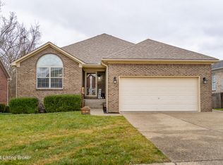 159 River Edge Dr, Shepherdsville, KY 40165