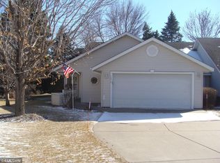 1079 Riverwood Ct, Hastings, MN 55033