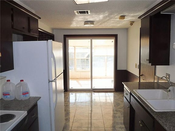 3rd image of 7620 NW 15th St