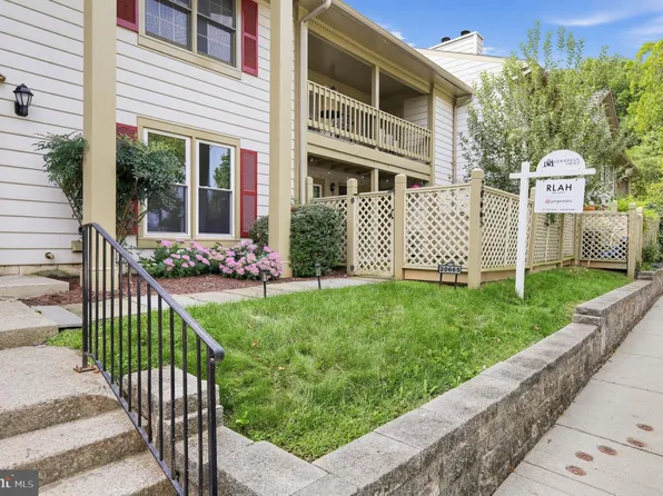 20665 Shadyside Way Unit 8-122, Germantown, MD 20874