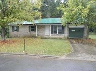 106 Debbie Pl SW, Calhoun, GA 30701