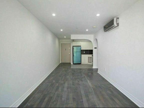2nd image of 94 Ryerson St #2R