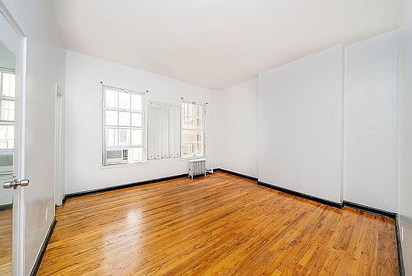1st image of 305 E 12th St #2