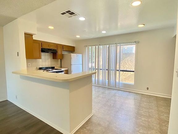4th image of 7226 Jordan Ave Unit 1