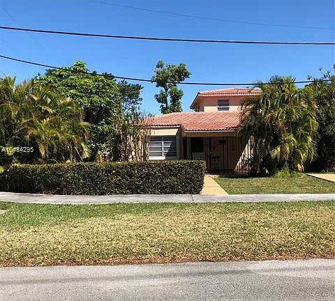 3rd image of 1409 La Baron Dr