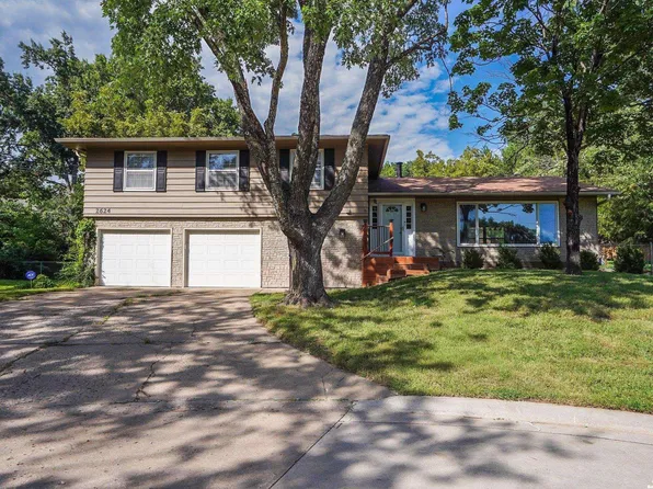 2624 Bardith Ct, Lawrence, KS 66046